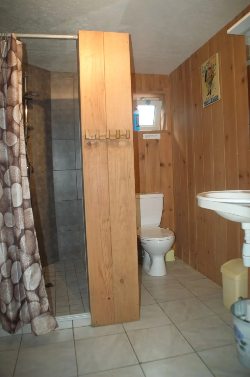 Salle de bain gîte 1 Camping Univers Roussel